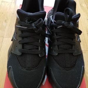 Nike Huarache 7Y